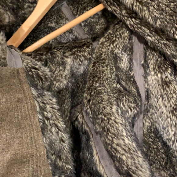 Suede & Fur Coat - Picture 5 of 8